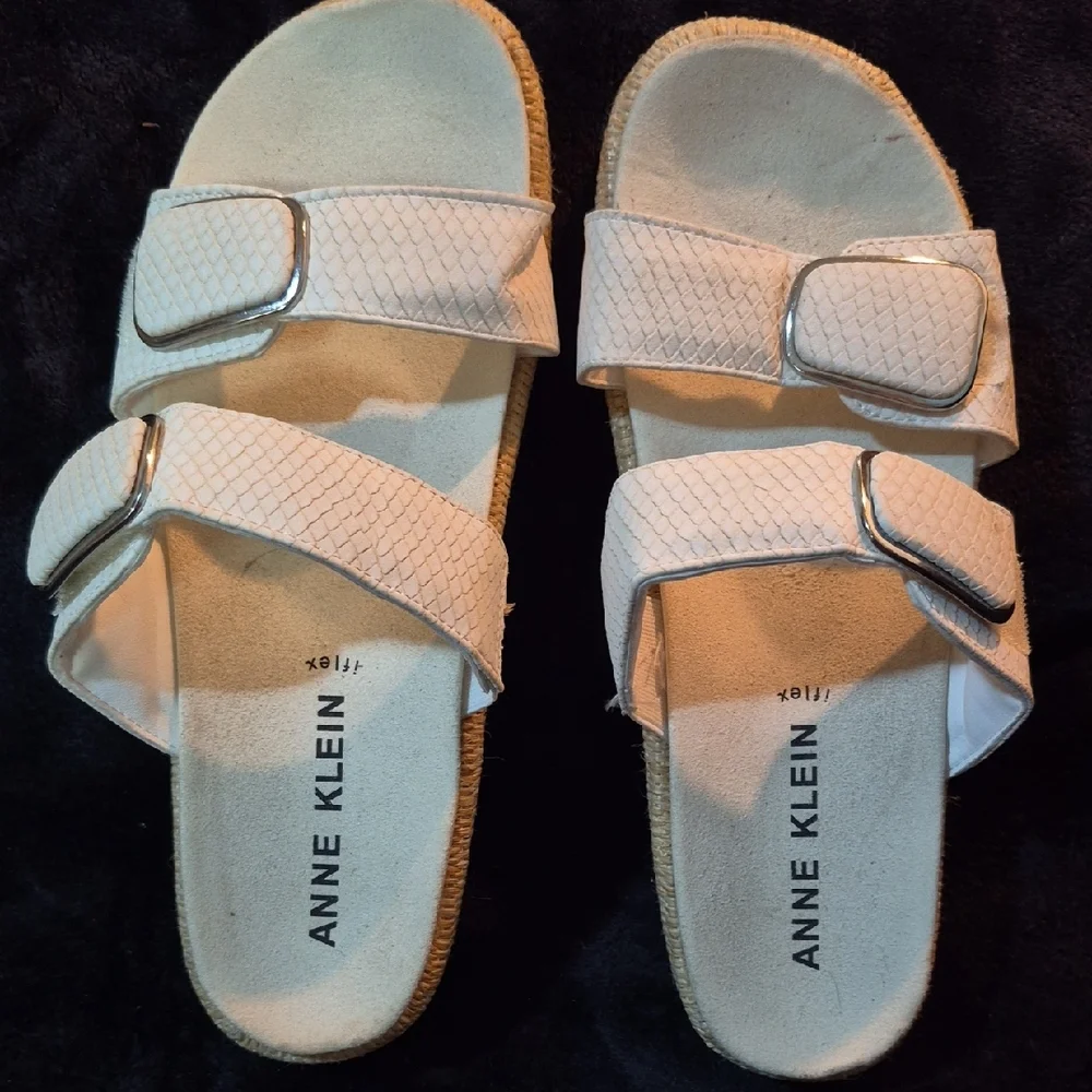 Anne Klein White Sandals Elegant Design - Picture 6 of 6